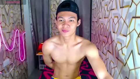 Snapshot of freakymarkxxx chatting on June 19, 2026, 3:38 pm Mark online show from June 19, 2026, 3:38 pm