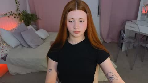 Snapshot of freckle_diyana chatting on April 22, 2026, 8:32 pm Diyana online show from April 22, 2026, 8:32 pm