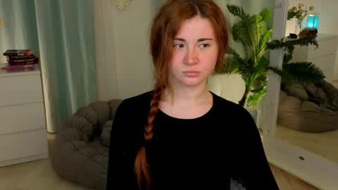 Snapshot of freckle_diyana chatting on June 1, 2026, 2:02 am Diyana online show from June 1, 2026, 2:02 am