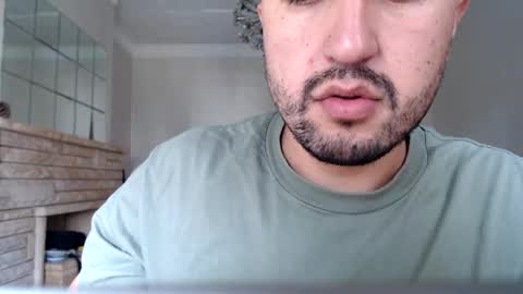 fred_555 online show from February 13, 2025, 11:04 pm