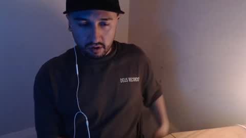 fred_555 online show from September 15, 2025, 10:04 am