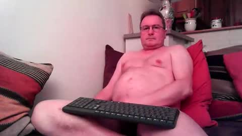 freddy9509 online show from February 1, 2026, 6:17 pm