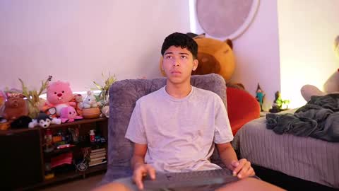 Juan  give it a thumbs up please its important online show from September 19, 2025, 12:06 pm