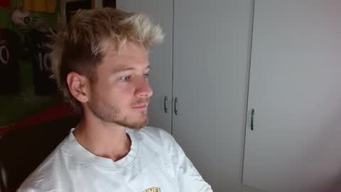 Snapshot of freddy_star chatting on September 22, 2025, 1:24 pm Frederick Perin online show from September 22, 2025, 1:24 pm