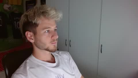 Snapshot of freddy_star chatting on September 25, 2025, 1:15 pm Frederick Perin online show from September 25, 2025, 1:15 pm