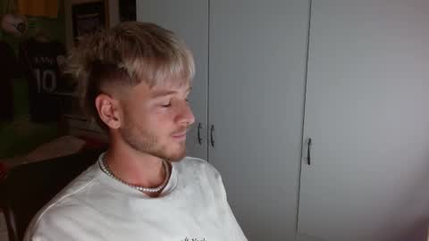 Snapshot of freddy_star chatting on October 10, 2025, 11:42 am Frederick Perin online show from October 10, 2025, 11:42 am