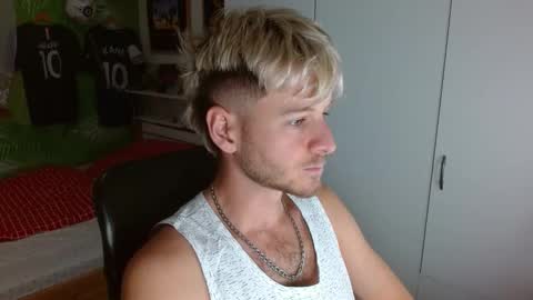 Snapshot of freddy_star chatting on October 19, 2025, 9:54 am Frederick Perin online show from October 19, 2025, 9:54 am