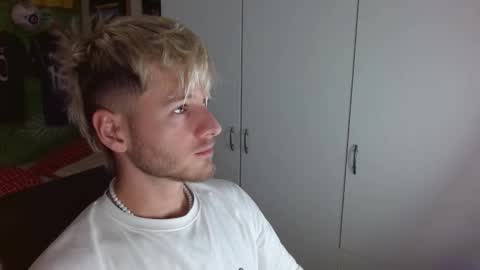 Snapshot of freddy_star chatting on October 21, 2025, 12:28 pm Frederick Perin online show from October 21, 2025, 12:28 pm