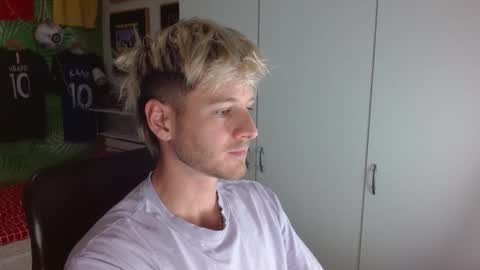 Snapshot of freddy_star chatting on October 28, 2025, 12:41 pm Frederick Perin online show from October 28, 2025, 12:41 pm