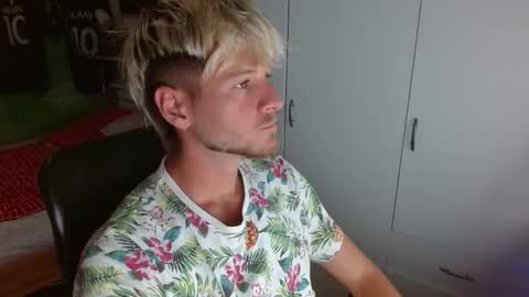 Snapshot of freddy_star chatting on November 14, 2025, 2:16 pm Frederick Perin online show from November 14, 2025, 2:16 pm