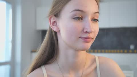 Amy online show from October 25, 2025, 9:06 am