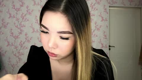 Elina online show from March 24, 2026, 5:01 am