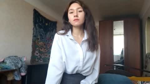 Snapshot of fredmurrietta chatting on November 7, 2025, 9:31 am Mia online show from November 7, 2025, 9:31 am