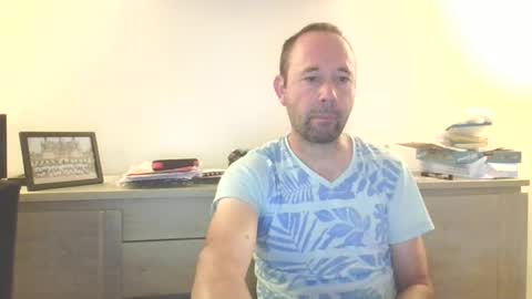 fredodu41 online show from July 24, 2026, 4:10 am