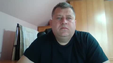 freeboy80180 online show from November 9, 2025, 9:07 am