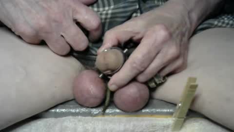 Snapshot of freewillie1234 chatting on December 8, 2024, 6:33 am I am a total slave slut. I would like to have multiple owners to use me every day. online show from December 8, 2024, 6:33 am