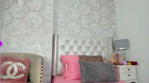 Snapshot of frehia_dimou chatting on March 22, 2026, 10:02 pm Frehia online show from March 22, 2026, 10:02 pm