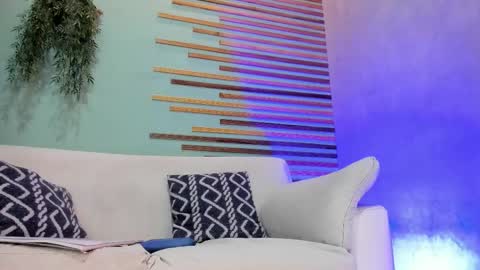 Xavier online show from November 21, 2025, 7:45 pm