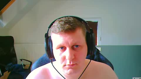 Snapshot of frenchfrieswithmayo chatting on May 30, 2026, 11:51 am French fries online show from May 30, 2026, 11:51 am