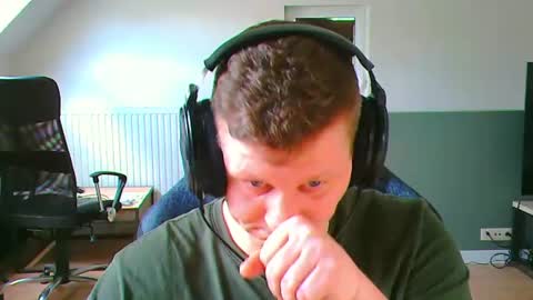 Snapshot of frenchfrieswithmayo chatting on July 4, 2026, 10:54 am French fries online show from July 4, 2026, 10:54 am