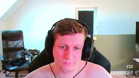 Snapshot of frenchfrieswithmayo chatting on August 4, 2026, 6:10 pm French fries online show from August 4, 2026, 6:10 pm