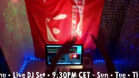 frenchkissdjfk online show from September 30, 2025, 6:46 pm