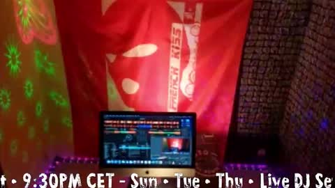 frenchkissdjfk online show from November 9, 2025, 5:11 pm