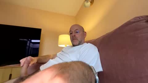 freshfromthepump online show from November 3, 2025, 3:46 pm