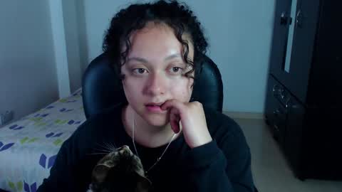 Louise  online show from February 13, 2025, 4:11 am