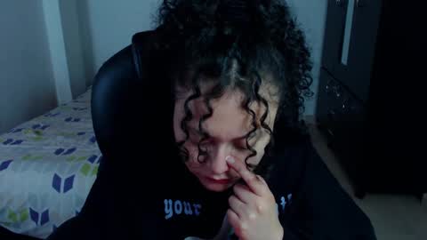 Louise  online show from February 24, 2025, 5:11 am