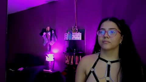Snapshot of freya_aspen chatting on December 3, 2024, 5:31 am online show from December 3, 2024, 5:31 am