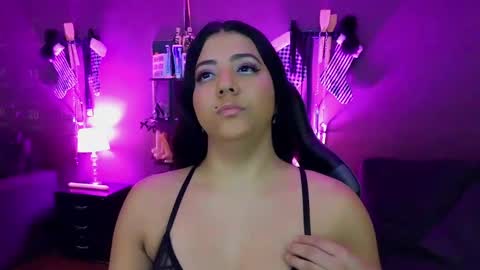 Snapshot of freya_aspen chatting on January 4, 2025, 7:55 am online show from January 4, 2025, 7:55 am