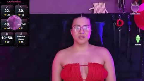 Snapshot of freya_aspen chatting on February 18, 2025, 3:21 am online show from February 18, 2025, 3:21 am