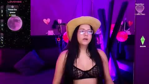 Snapshot of freya_aspen chatting on February 21, 2025, 11:54 pm online show from February 21, 2025, 11:54 pm