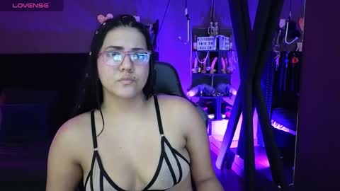 Snapshot of freya_aspen chatting on March 4, 2025, 5:34 pm online show from March 4, 2025, 5:34 pm