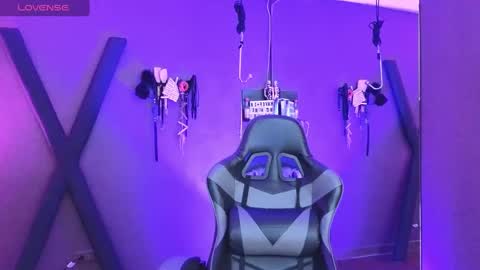 Snapshot of freya_aspen chatting on March 5, 2025, 8:21 pm online show from March 5, 2025, 8:21 pm