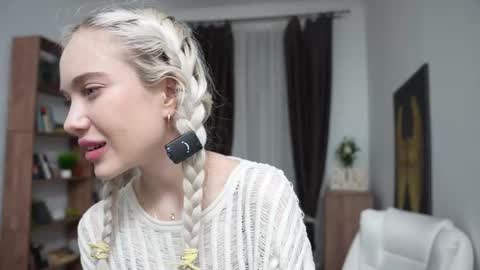 Freya online show from March 28, 2026, 8:41 pm