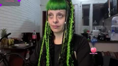 freyaa_sorceress online show from September 17, 2025, 2:35 am