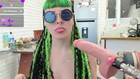 freyaa_sorceress online show from September 25, 2025, 7:06 pm