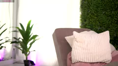 freyaheart online show from June 2, 2026, 5:31 am