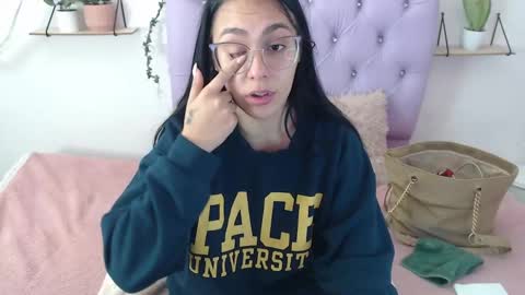 Freyja online show from September 19, 2025, 7:03 pm