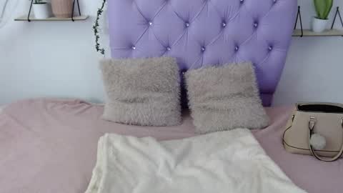 Freyja online show from September 24, 2025, 9:29 pm