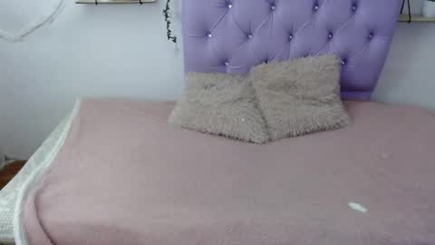 Freyja online show from October 5, 2025, 3:21 pm