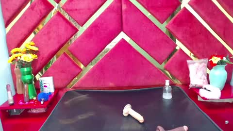 freyja_naugthy online show from February 8, 2025, 6:33 pm