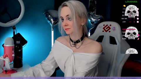 Frida A boost to fortune for the one who gives a thumbs up and a bonus lucky for those who support me by joining the fanclub online show from January 28, 2025, 10:56 am