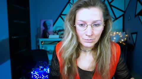 Frida Tander online show from December 26, 2024, 9:11 am