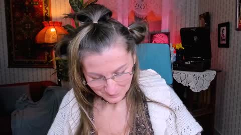 Frida Tander online show from January 31, 2025, 3:33 pm