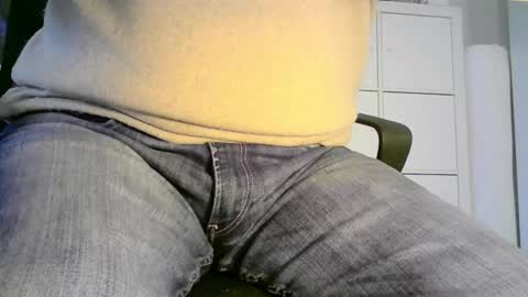 frider99 online show from March 12, 2025, 12:36 pm