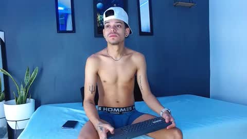 Adam y pitter online show from December 24, 2024, 12:00 pm