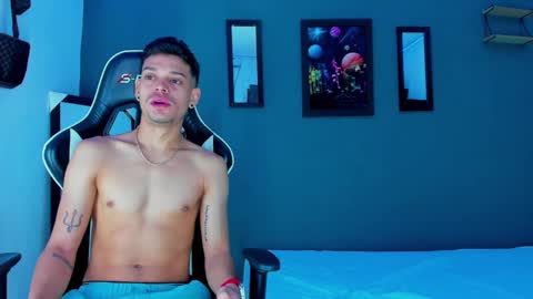 Adam y pitter online show from March 5, 2025, 11:28 am